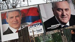 Tadić in Nikolić na predvolilnem plakatu.