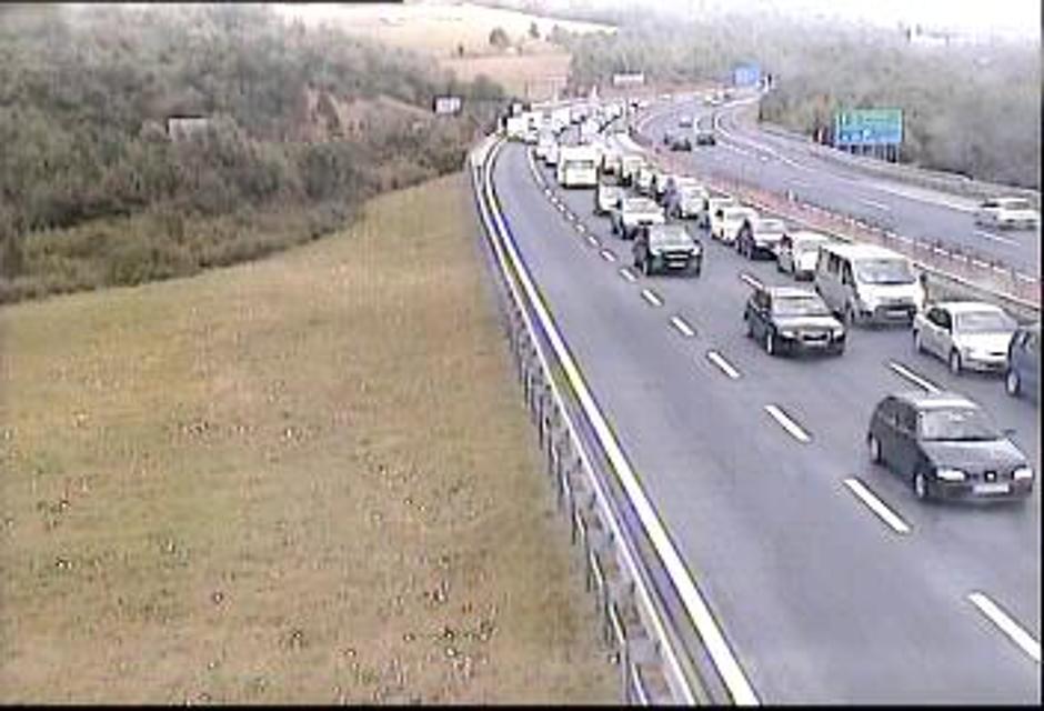 Kolona na avtocesti Divača | Avtor: Žurnal24 main