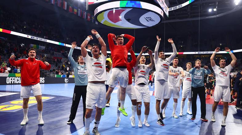 rokometna reprezentanca Avstrije po tekmi s Španijo