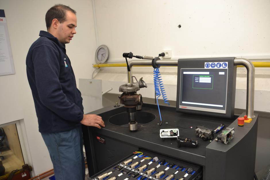 Popravilo turbine | Avtor: Gregor Prebil