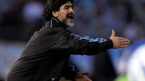 Diego Maradona je poznan po nepremišljenih in pogosto neumnih napakah. (Foto: Re