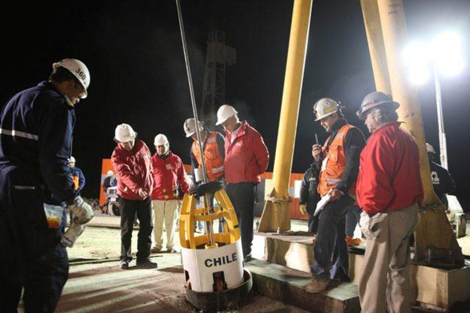 Čile, evakuacijska kapsula, čilski rudarji, reševanje