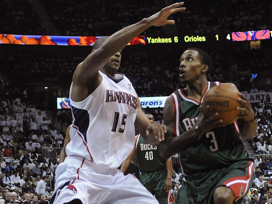 Z izkušnjami iz Evrope novinec Brandon Jennings igra z odliko. (Foto: Reuters)