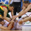 Košarkarji Španije so si v izenačenem polfinalu proti Litvi priigrali boj za zla